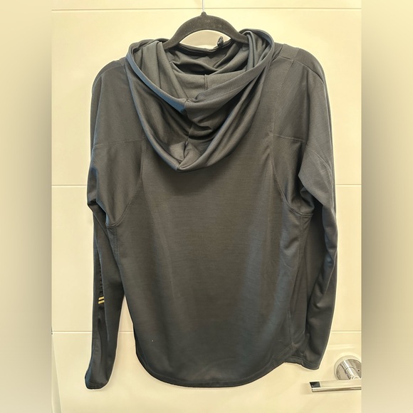 Nike RUN Dry-Fit long sleeve top - Picture 2 of 3